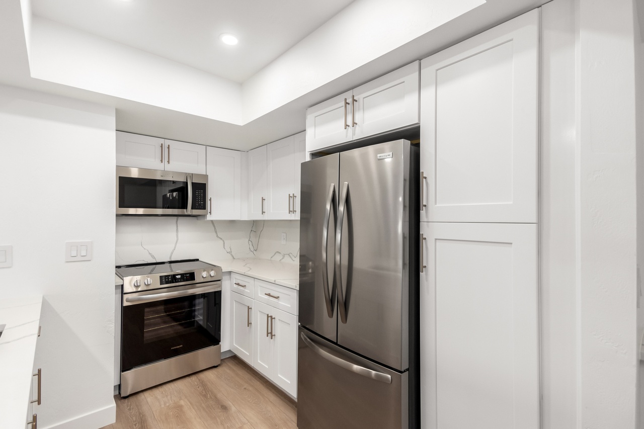 White Shaker cabinet installation